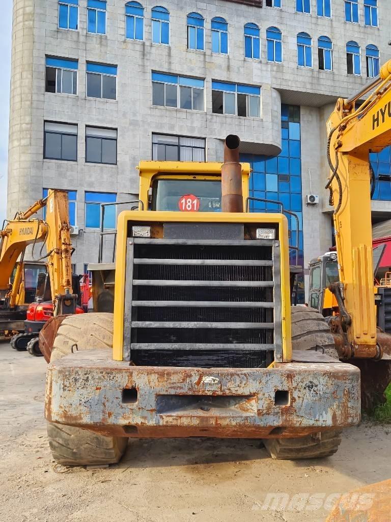 Komatsu WA 500 Колесни товарачи