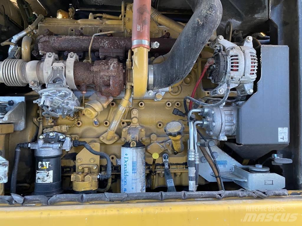 CAT MH3022 Оператори на отпадъци/индустрия
