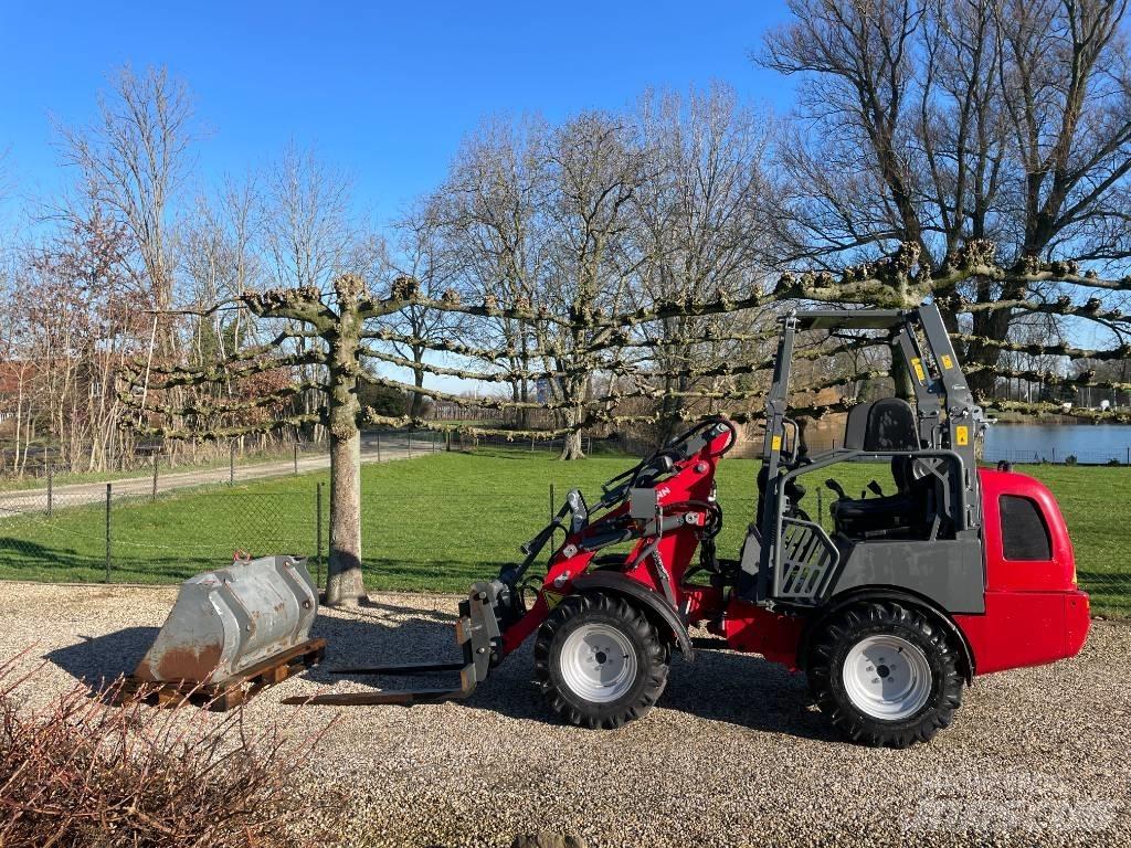 Weidemann 1260 Колесни товарачи