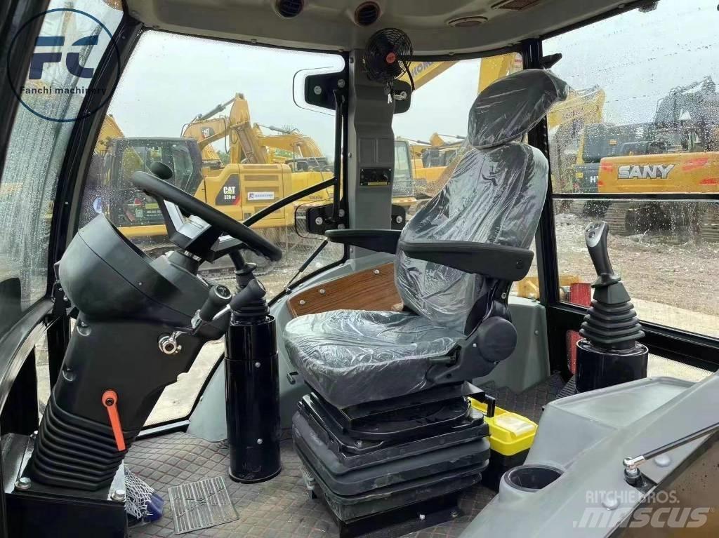 CAT 420 F Товарач със заден ексватор