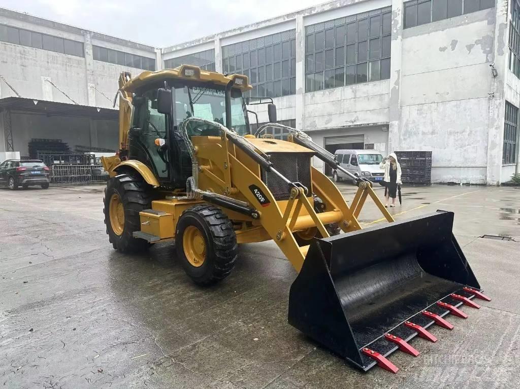 CAT 420F Товарач със заден ексватор