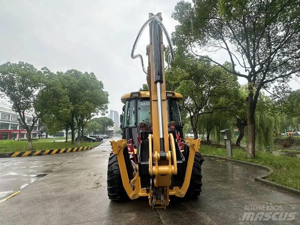 CAT 420F Товарач със заден ексватор