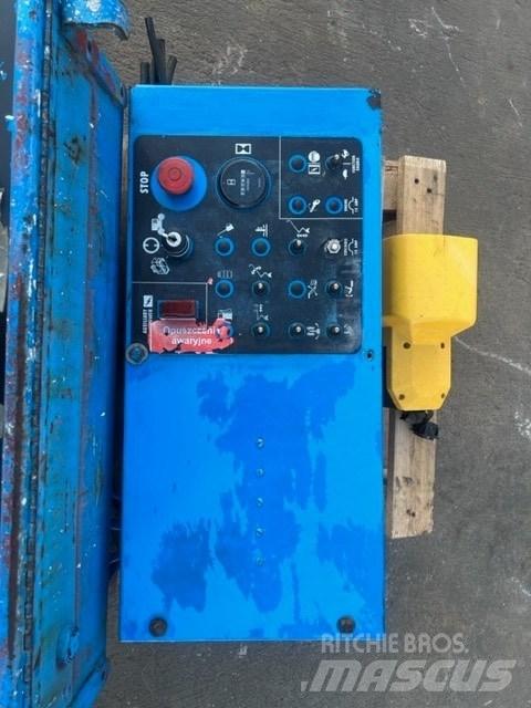 Genie CONTROL PANEL Съчленени стрелови подемници