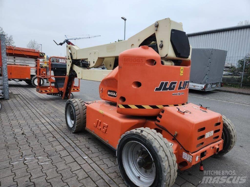 JLG M 450 AJ Съчленени стрелови подемници