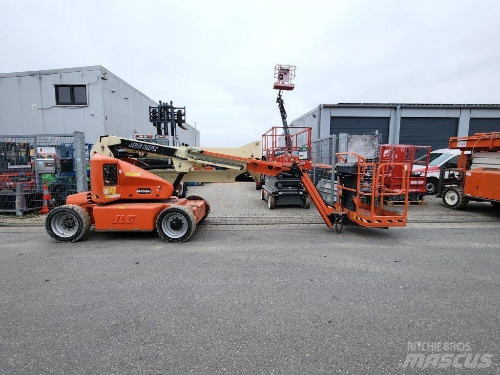 JLG M 450 AJ Съчленени стрелови подемници