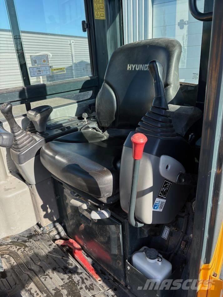 Hyundai R25Z-9 AK Мини екскаватори < 7 т