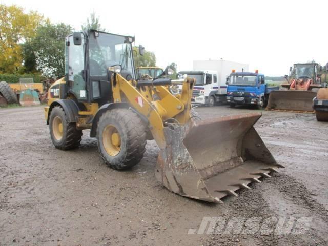 CAT 908 M Колесни товарачи