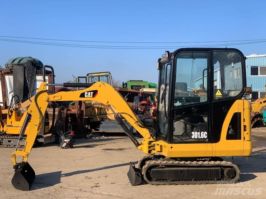 CAT 301.6C Мини екскаватори < 7 т