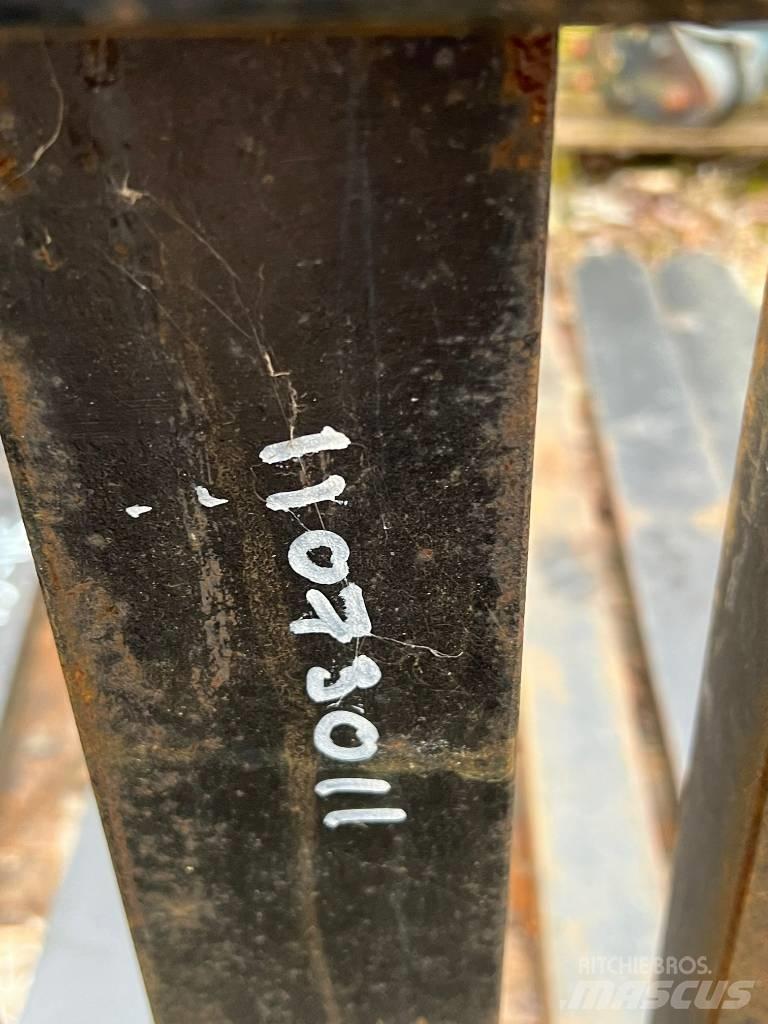 JCB Forks Pin & Cone Други товарещи и копаещи и аксесоари