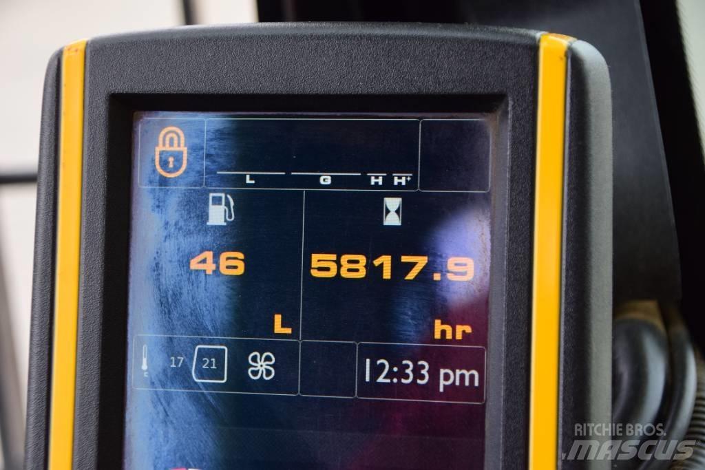 JCB JS131LC PLUS Верижен екскаватор