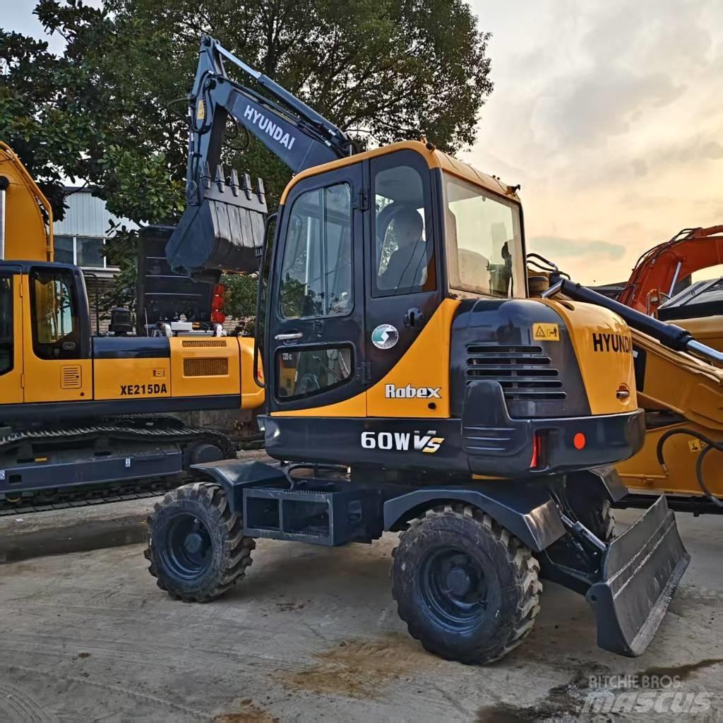 Hyundai 60 W Колесни екскаватори