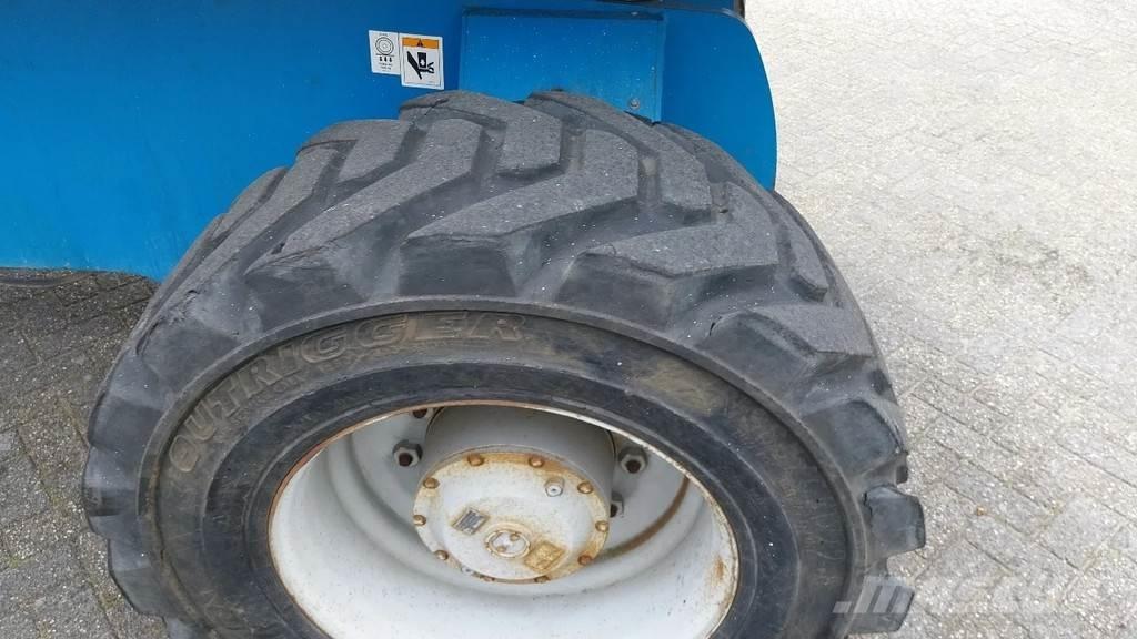Genie S105 4X4X4 Телескопични повдигачи
