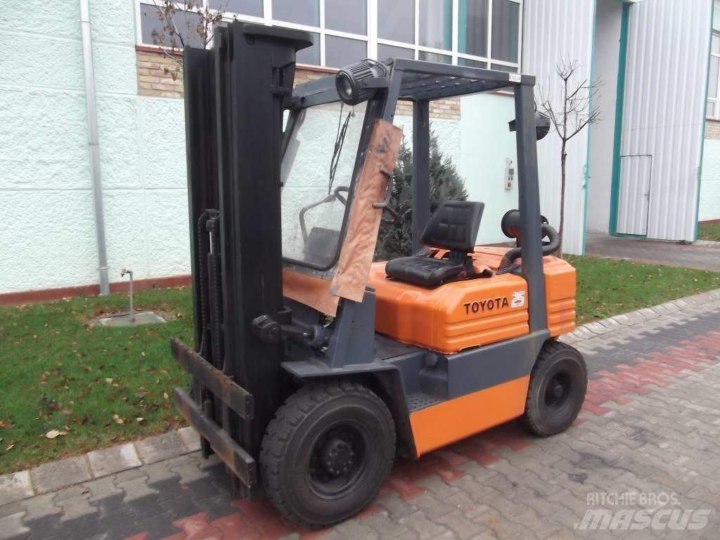 Toyota 5 FD 20 Дизелови камиони