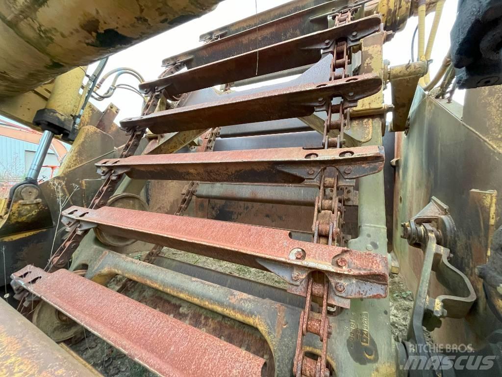 CAT 615 C Скрепери
