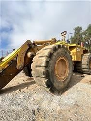CAT 992 G Колесни товарачи