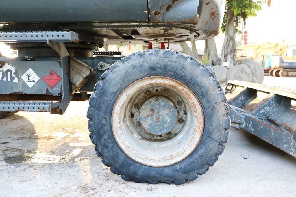 Wacker Neuson 6503 Колесни екскаватори