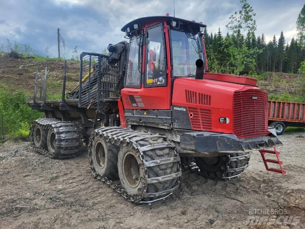 Komatsu 835 Форуардери