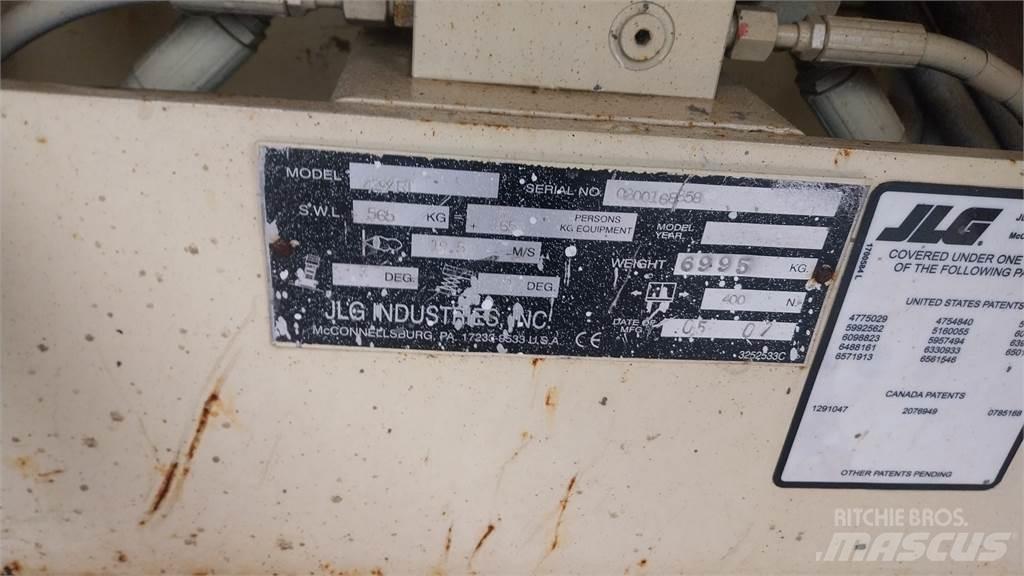 JLG 4394RT Ножични работни платформи