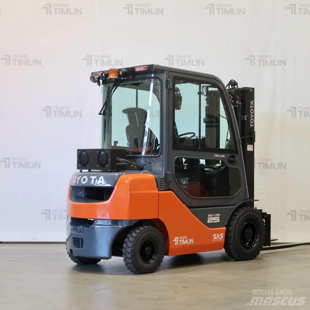 Toyota 52-8FDF25 Дизелови камиони