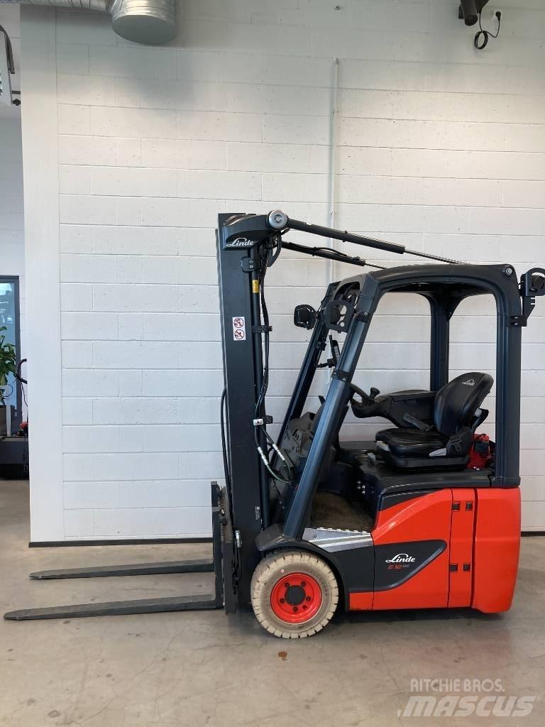 Linde E12/386 Електрически вилични кари-повдигачи