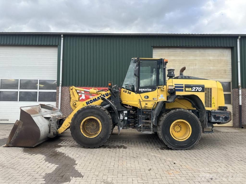 Komatsu WA270 8 Колесни товарачи