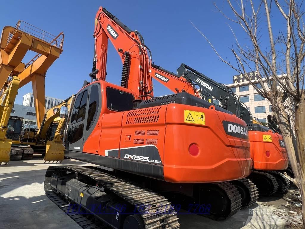 Doosan DX225 Верижен екскаватор