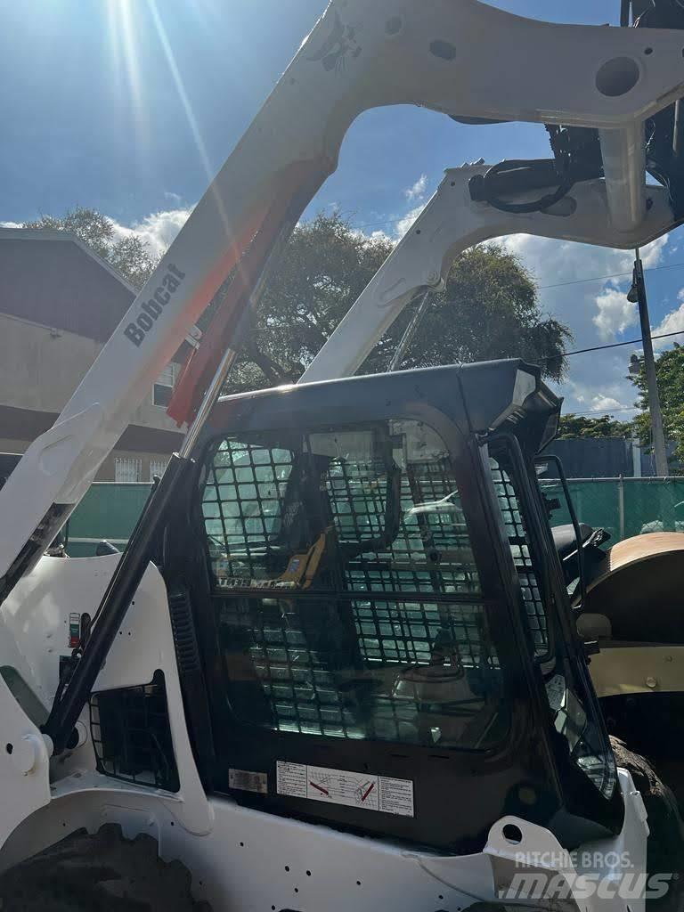 Bobcat S510 Мини товарачи
