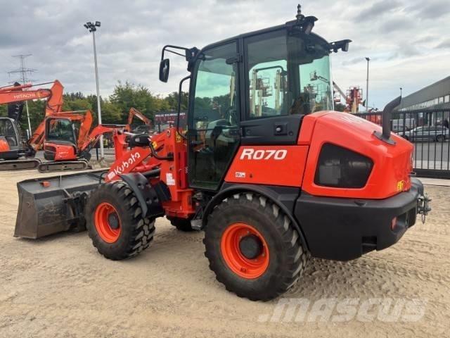 Kubota R 070 Колесни товарачи