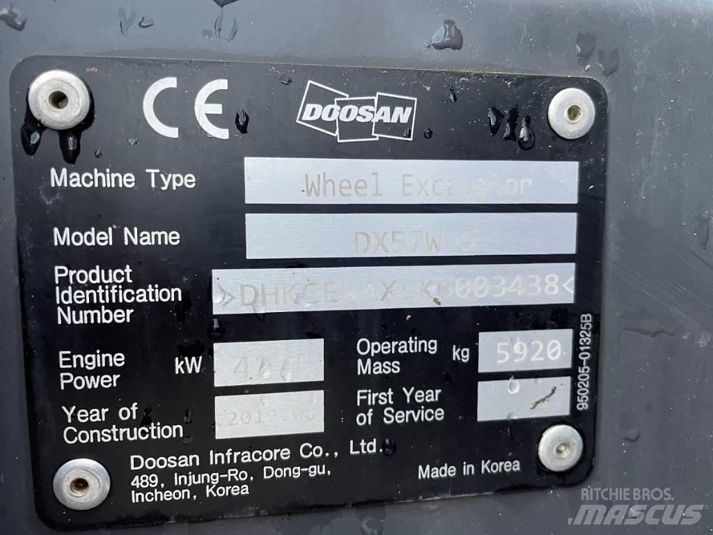 Doosan DX 57 W-5 Колесни екскаватори