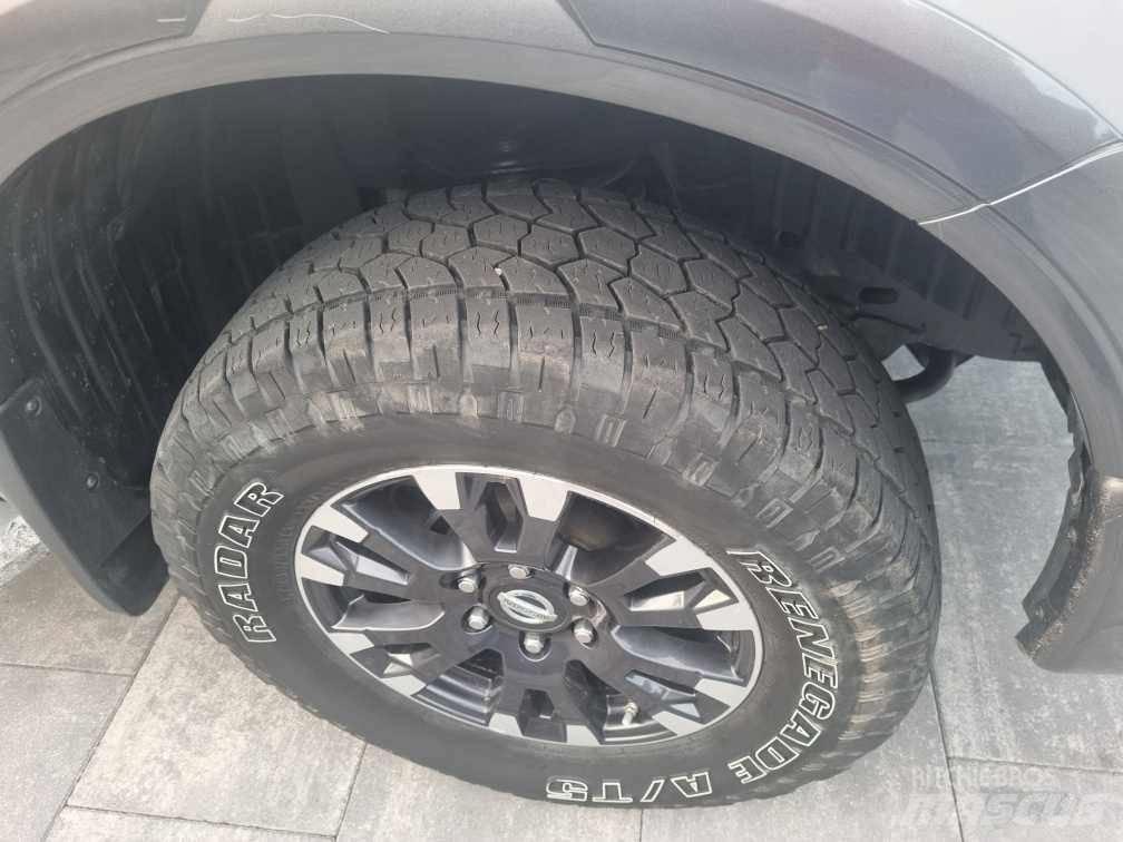 Nissan TITAN XD PRO Пикапи