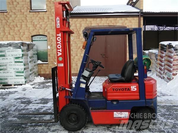 Toyota 5FGL15 Камиони с АГУ