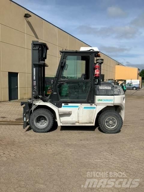 UniCarriers DX60-5 Дизелови камиони