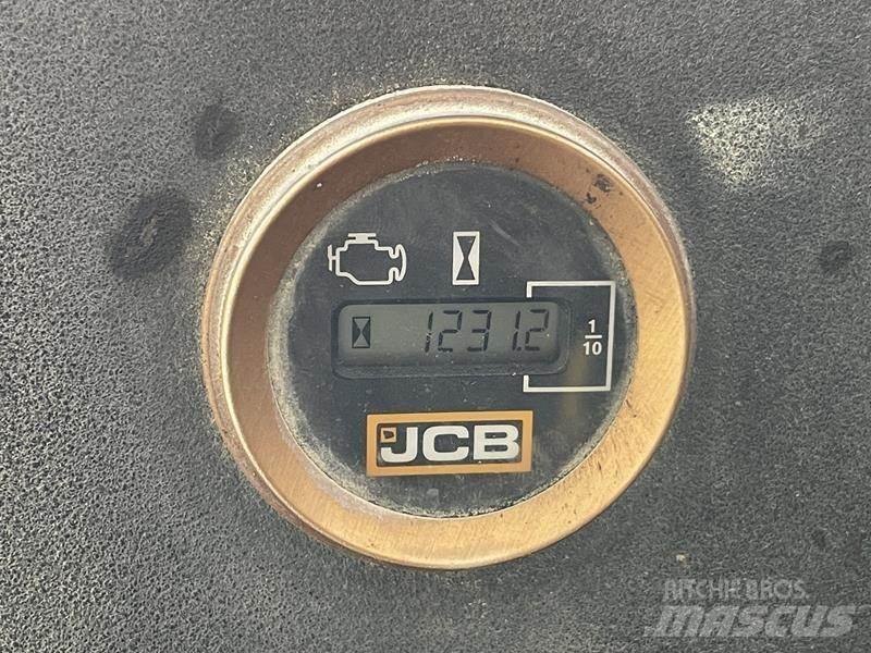 JCB 15 C - 1 Мини екскаватори < 7 т