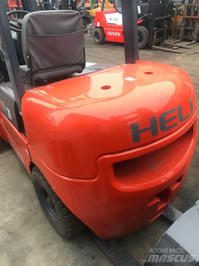 Heli H2000 35 Дизелови камиони