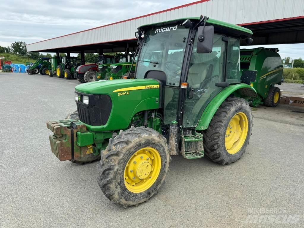 John Deere 5050E Трактори