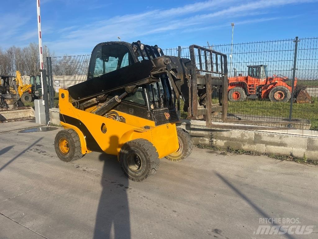 JCB TLT 30 D 4x4 Телескопични товарачи