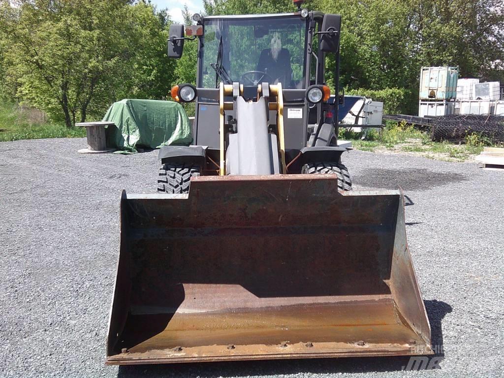 Mecalac AX 850 Колесни товарачи