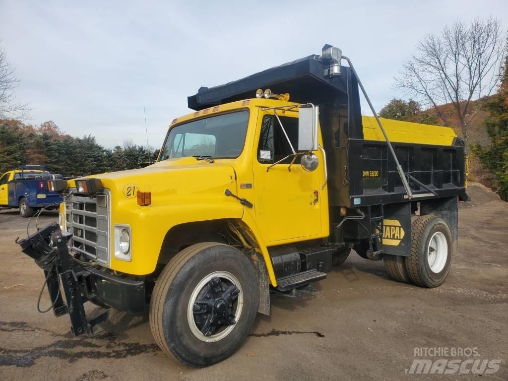 International 1752 Самосвал