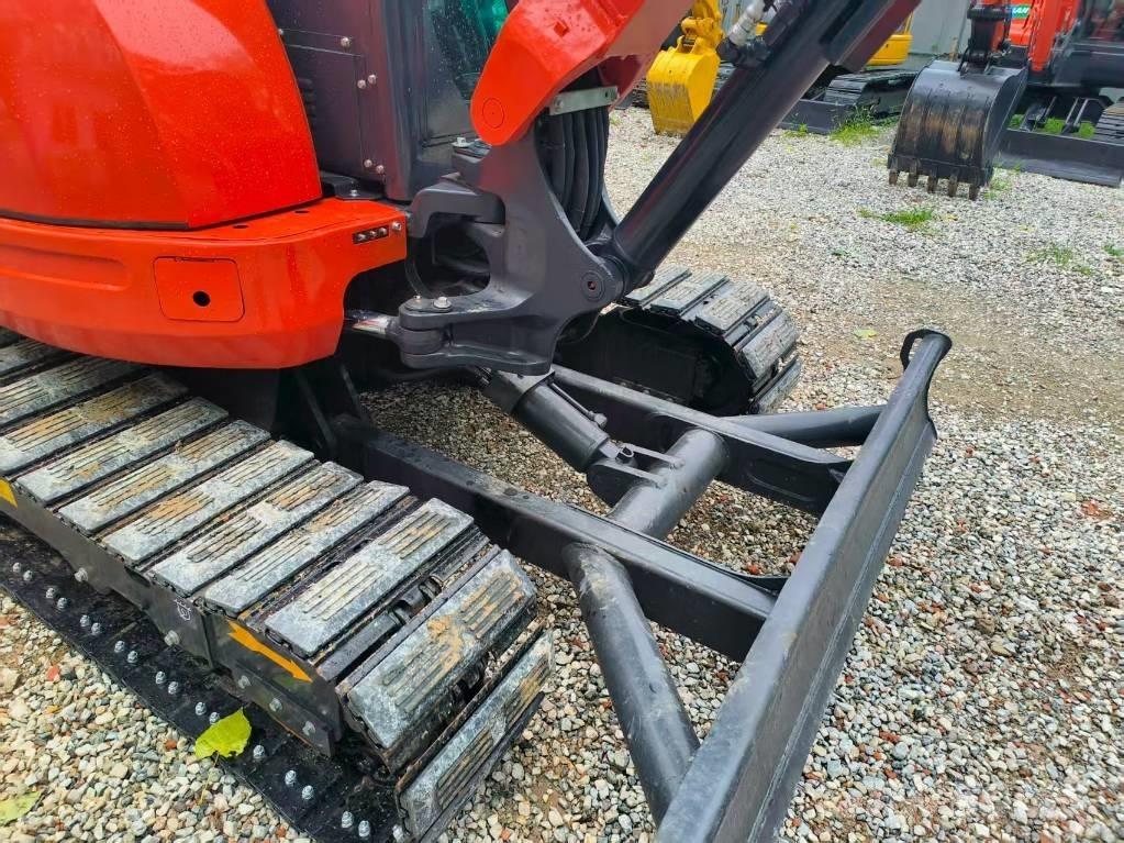 Kubota U 55-4 Мини екскаватори < 7 т