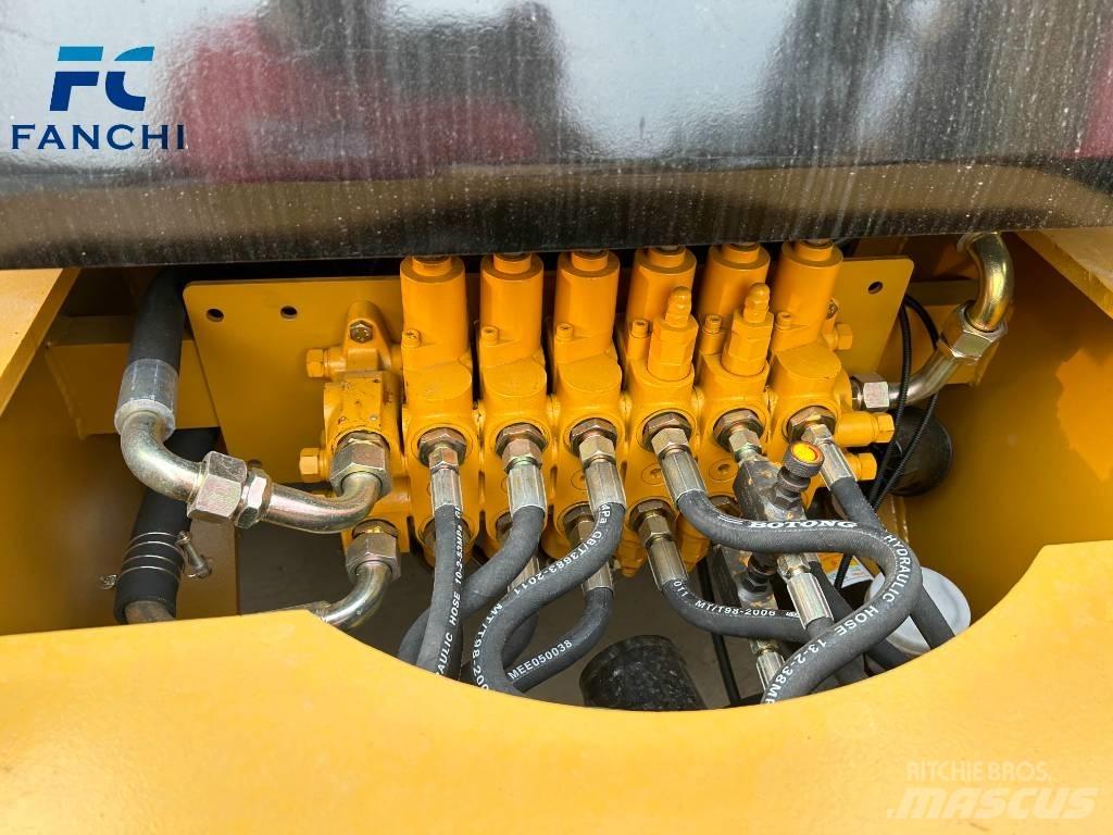 CAT 420 F Товарач със заден ексватор