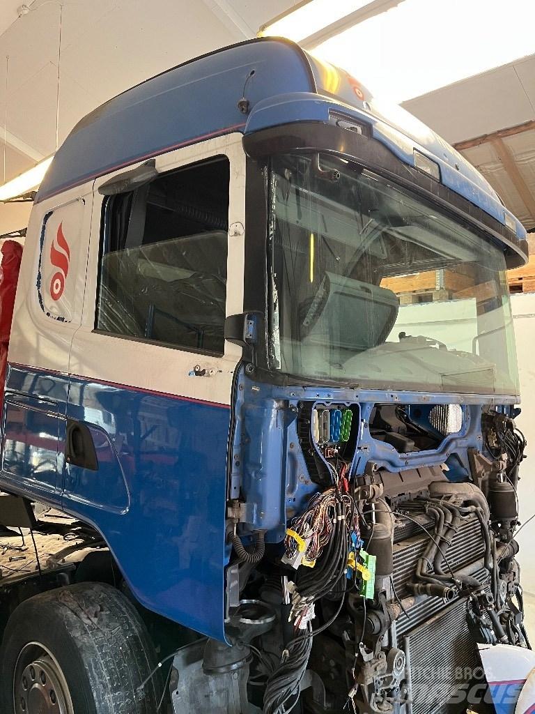 Scania CG19H Кабини