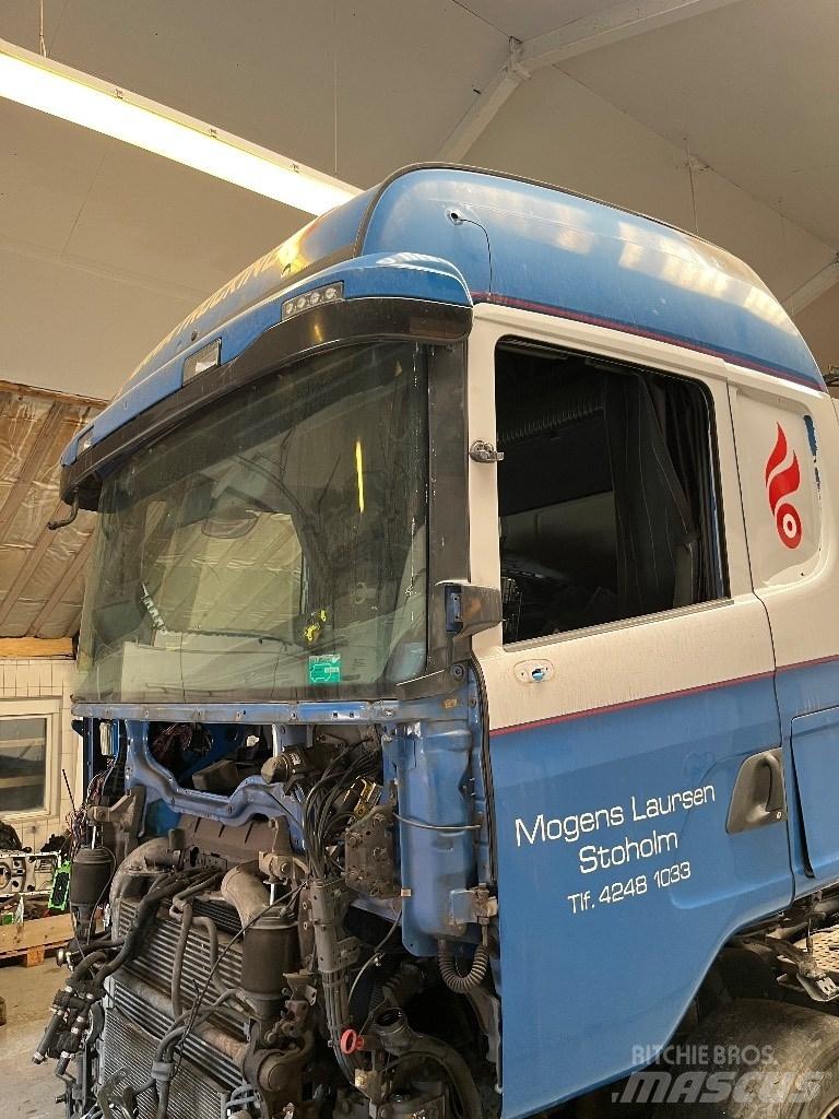 Scania CG19H Кабини