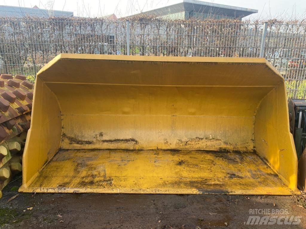 CAT 972 Кофи