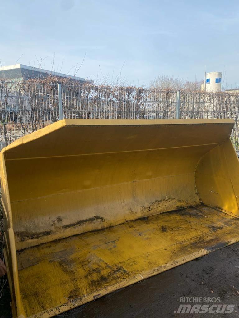 CAT 972 Кофи