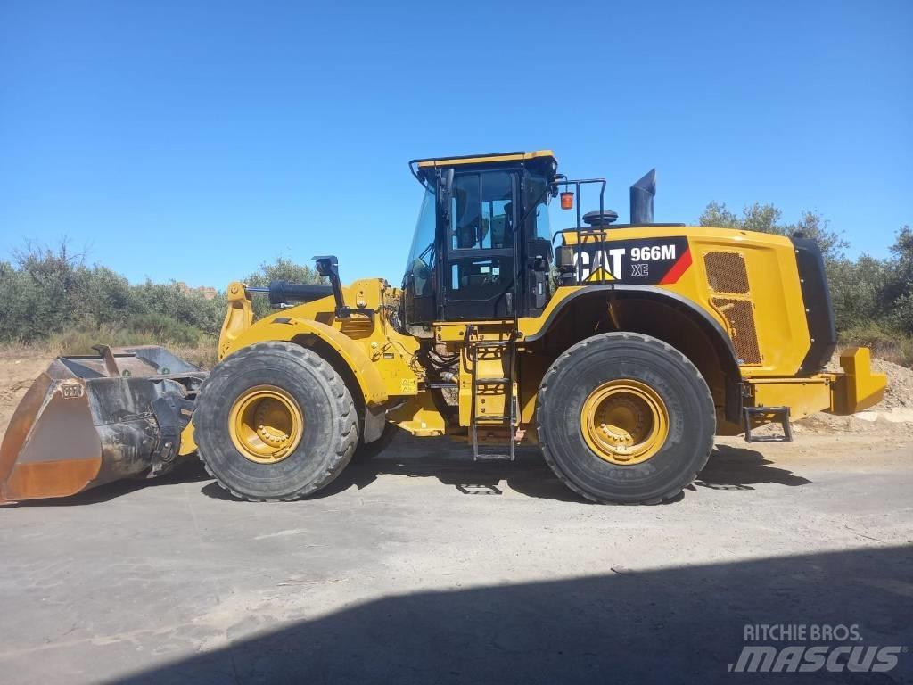 CAT 966 M Колесни товарачи