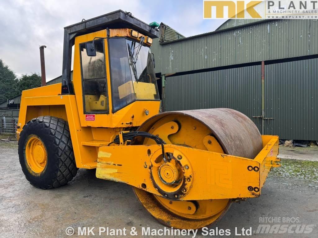 Bomag BW 213 D-2 Еднобарабанни ролки
