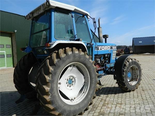 Ford 8210 Трактори