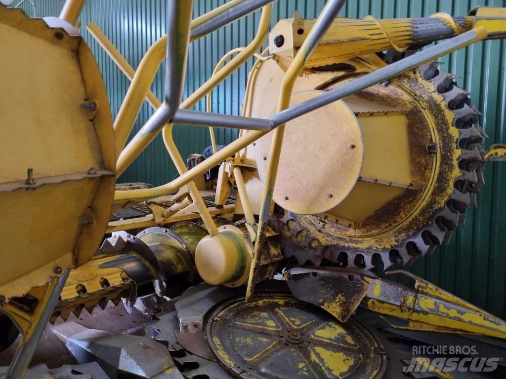 New Holland FR 9050 Самоходни фуражири