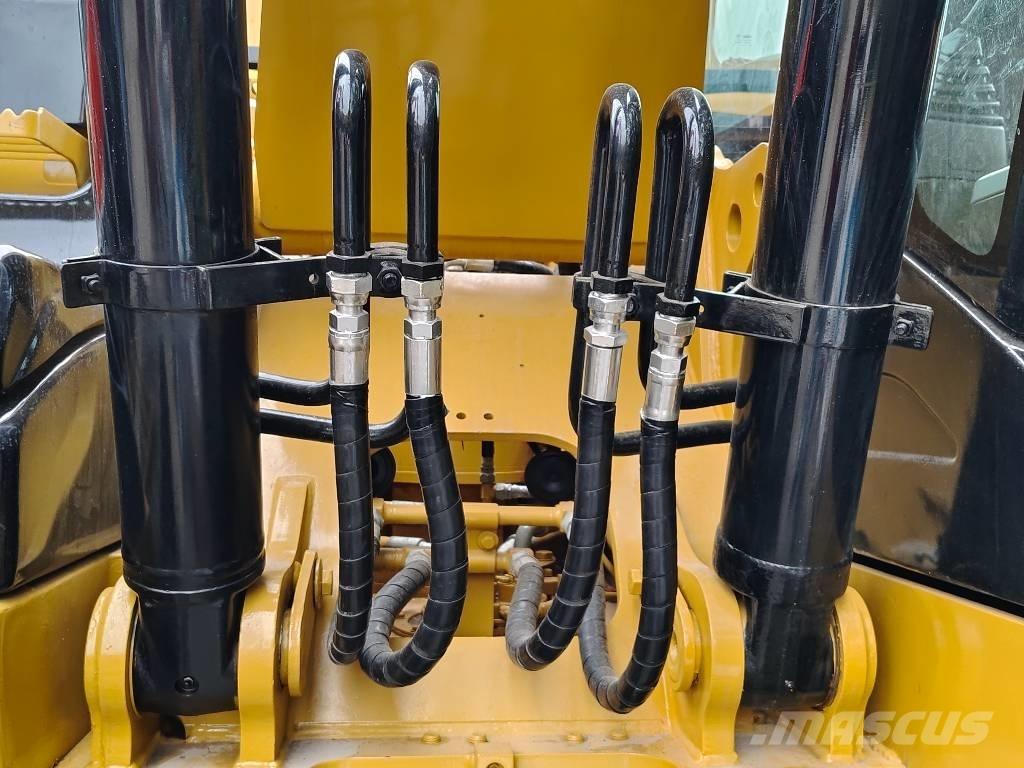 CAT 320 D Верижен екскаватор