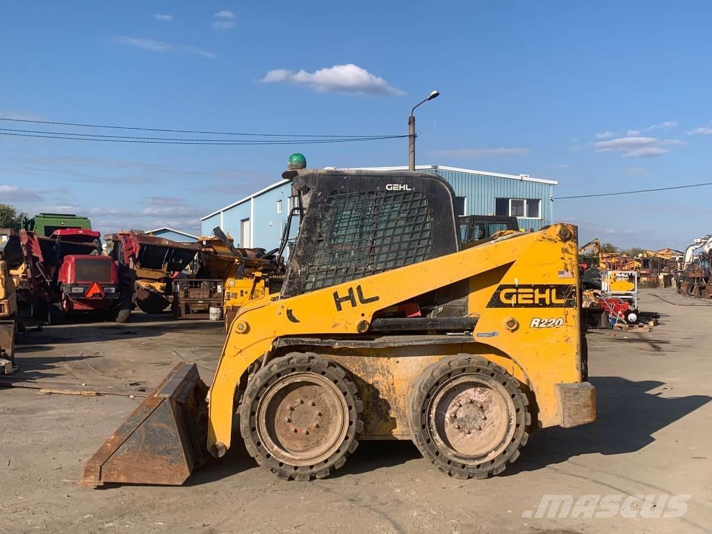 Gehl R 220 Мини товарачи
